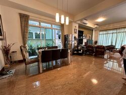 Stratton Green (D28), Terrace #568866841